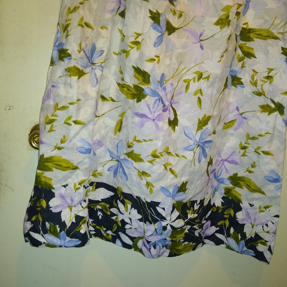 Dress. - Picture 3 of 3